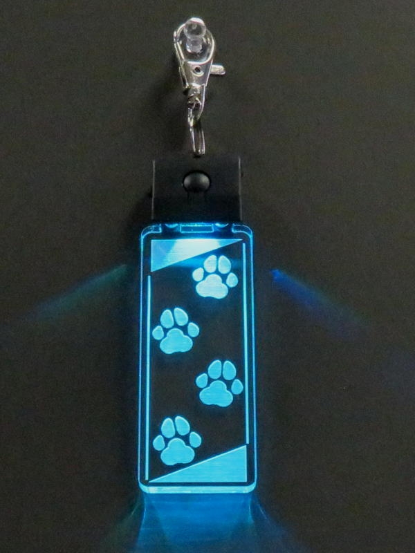 充電式LEDアクリルキーホルダーの電源オン ライトブルー 充電式LEDアクリルキーホルダーの電源オン ライトブルー